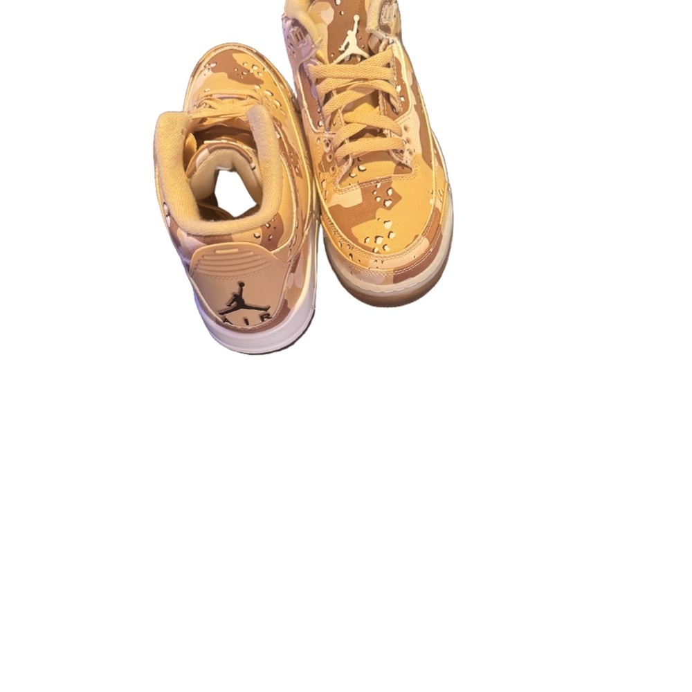 👟 Air Jordan 3 Retro “Desert Camo”
📏 Size: Women’s 8 - Picture 2 of 3